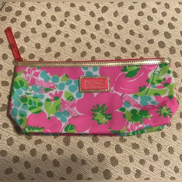Lilly Pulitzer Handbags - Lilly Pulitzer cosmetics bag